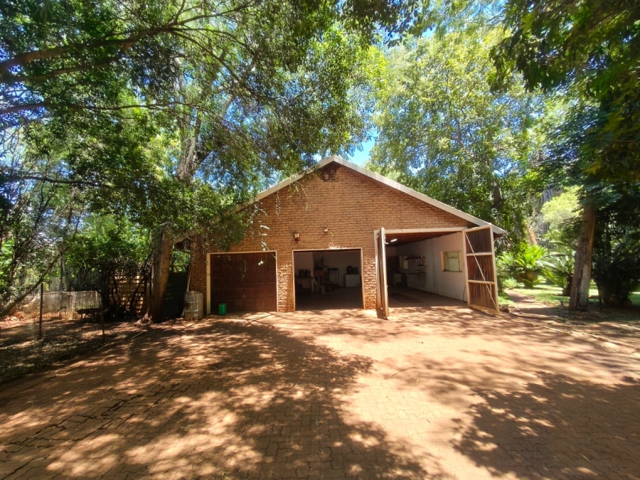 5 Bedroom Property for Sale in Boschfontein A H North West